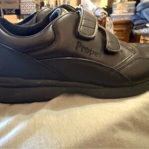 Women’s Propet Tour Walking Strap Sneakers-10 Wide